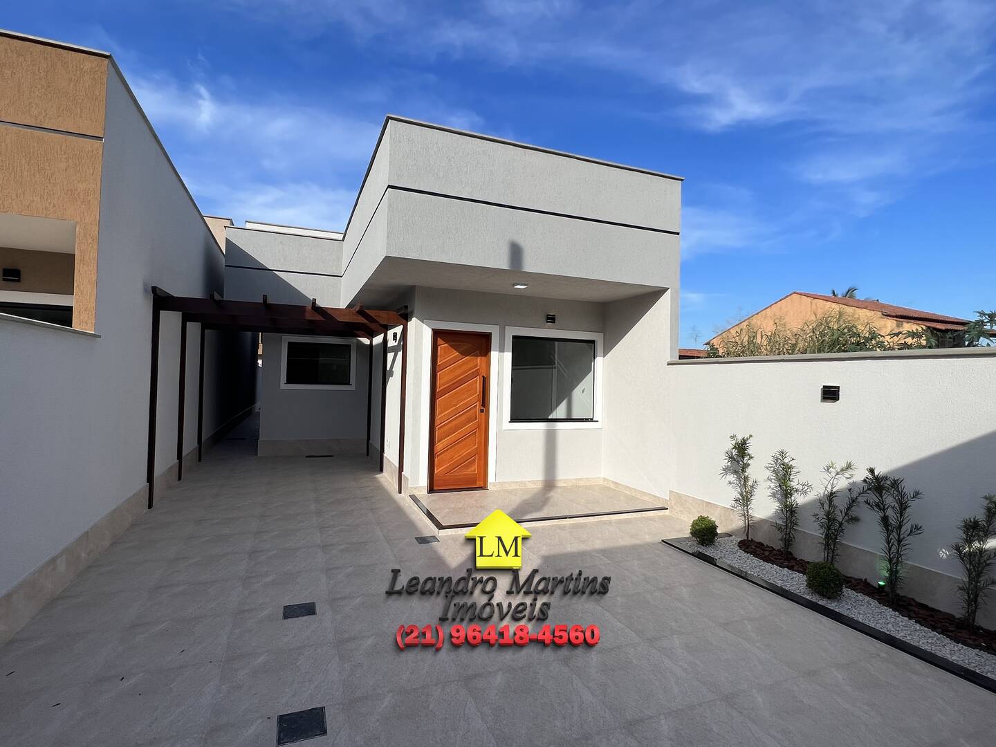 Casa à venda com 3 quartos, 240m² - Foto 1